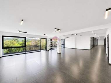 For rent - Office in Promishlena zona - Iug,  Veliko Tarnovo