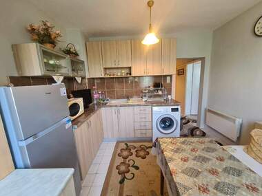 For rent - Apartment in Vazrajdane,  Haskovo