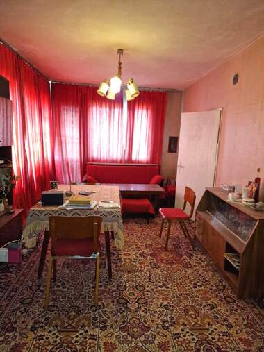 Vânzare - Etaj din casă în Novi Pazar,  Șumen