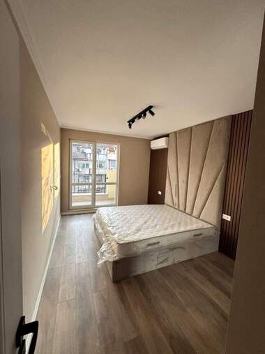 Miete - Wohnung in Mladejki halm,  Plowdiw
