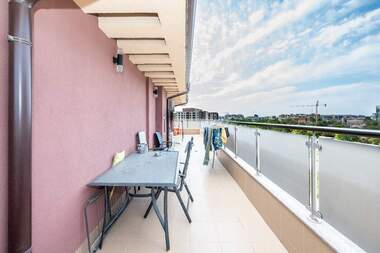 Vânzare - Apartament în Iujen,  Plovdiv