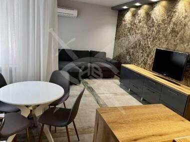 Închiriere - Apartament în Kamenița 1,  Plovdiv