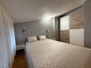Miete - Wohnung in Wazrajdane,  Burgas