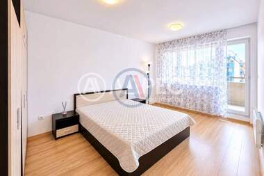 Vânzare - Apartament în Zona B-5,  Sofia