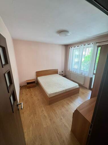 Închiriere - Apartament în Kărșiaka,  Plovdiv
