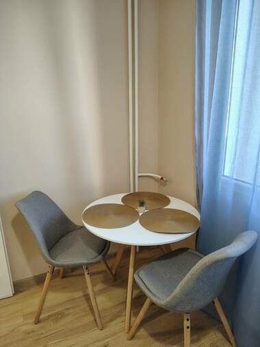 Închiriere - Apartament în Mladost,  Vrața