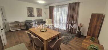 Închiriere - Apartament în Konfuto,  Varna