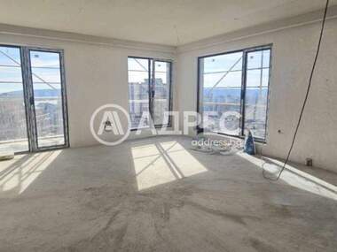 Продажба - Апартамент в Бриз,  Варна
