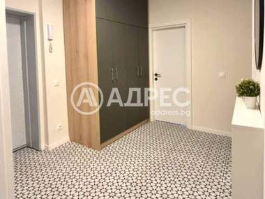 Închiriere - Apartament în Center,  Sofia
