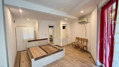 Kira - Apartman olarak Pogrebi,  Varna