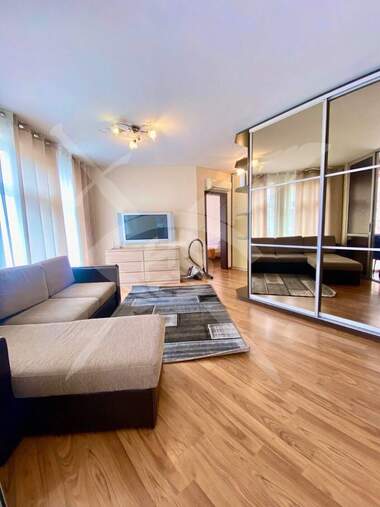 Kira - Apartman olarak Pogrebi,  Varna