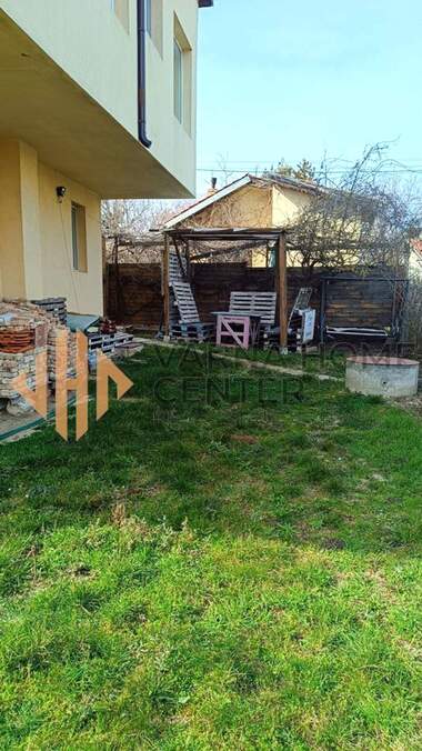 Închiriere - Casă în Alen mak,  Varna
