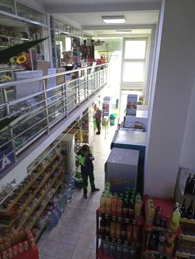 Verkauf - Laden/Büro in Zentar,  Wraza