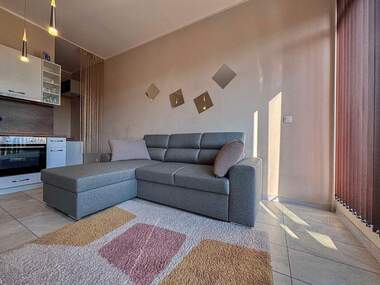 Închiriere - Apartament în Zornița,  Burgas