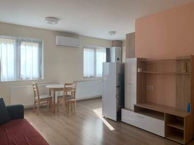 Miete - Wohnung in Rodina 1,  Ruse