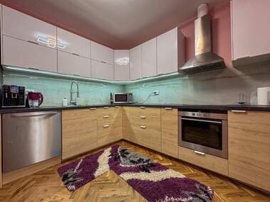 Miete - Wohnung in Zentar,  Burgas