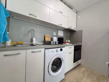 Închiriere - Apartament în Lazur,  Burgas