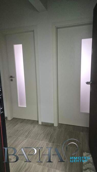 Miete - Wohnung in Mladost 2,  Warna