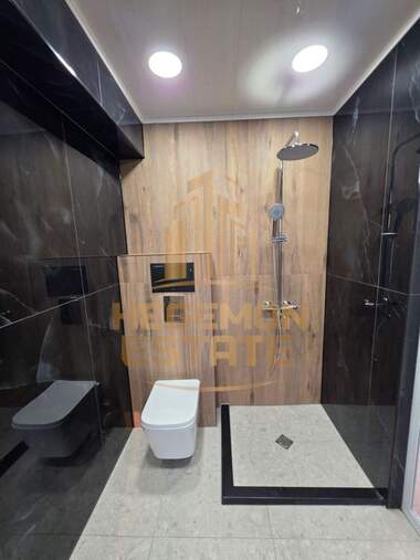 Vânzare - Apartament în Avtogara,  Varna