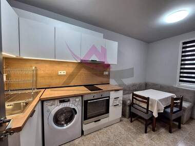 Miete - Wohnung in Sportna zala,  Warna