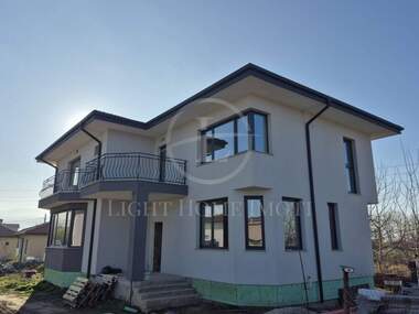 For sale - House in Zlatitrap,  Plovdiv