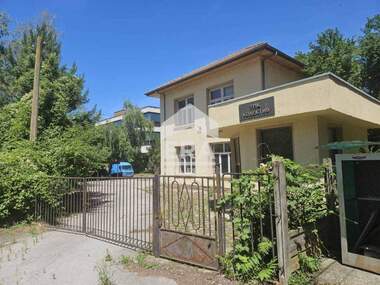 For sale - Warehouse in Promishlena zona - Iztok,  Lovech