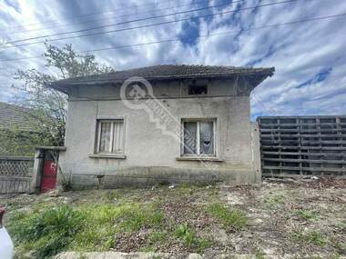 For sale - House in Karaisen,  Veliko Tyrnovo