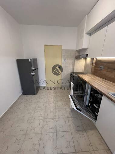For sale - Apartment in Kiuchuk Parij,  Plovdiv