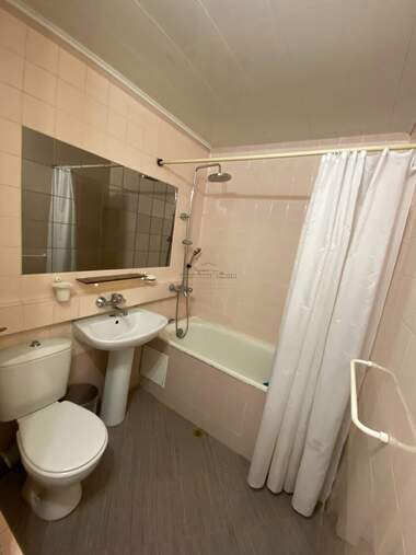 Vânzare - Apartament în Iztok,  Pernik