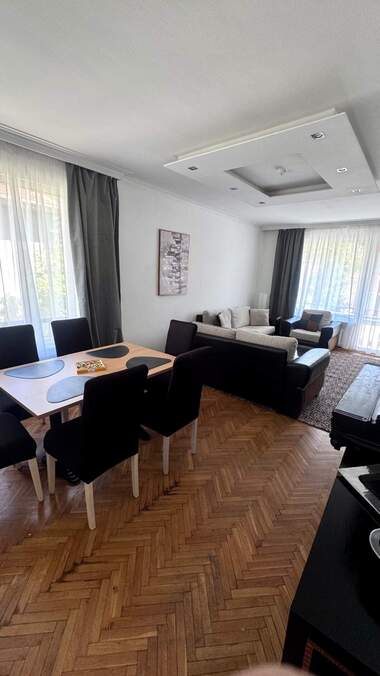 Închiriere - Apartament în Center,  Sofia