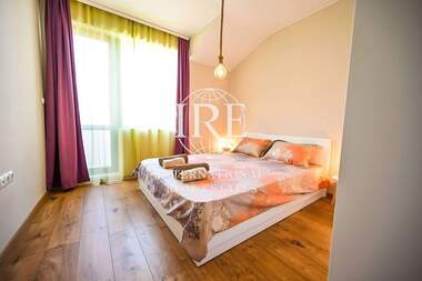 Продажба - Апартамент в Колхозен пазар,  Варна