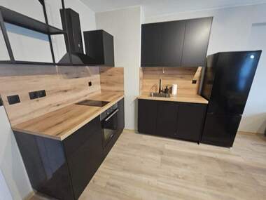 Închiriere - Apartament în Hristo Smirnenski,  Plovdiv