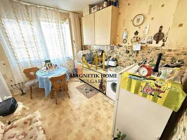 Vânzare - Apartament în Atia,  Burgas