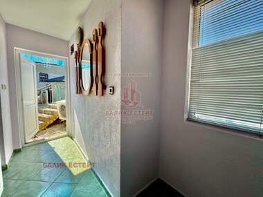 For sale - House in Avtogara,  Dobrich