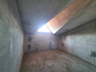 For sale - Apartment in Kamenni,  Haskovo