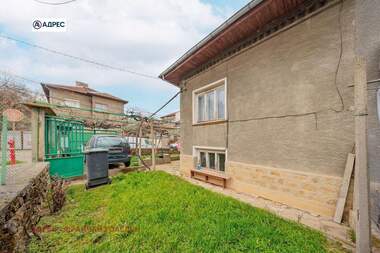 Vânzare - Casă în Mladost,  Lovece
