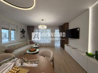 Продажба - Апартамент в Център,  Варна