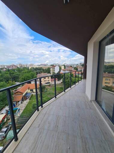 Vânzare - Apartament în Liuben Karavelov,  Haskovo