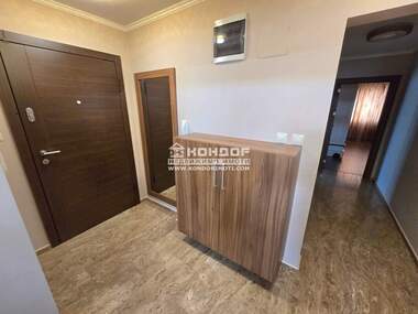Vânzare - Apartament în Kărșiaka,  Plovdiv