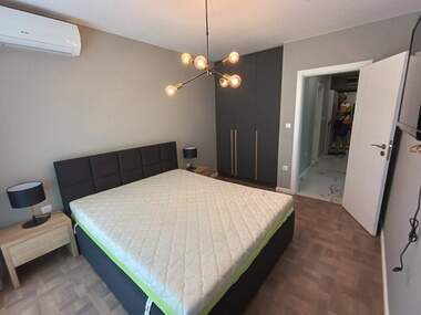 Închiriere - Apartament în Bratia Miladinovi,  Burgas