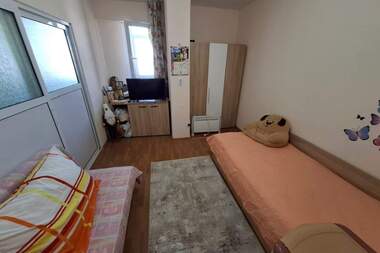 Vânzare - Apartament în Mladost 1,  Varna