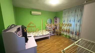 Închiriere - Apartament în Trakiîski,  Haskovo