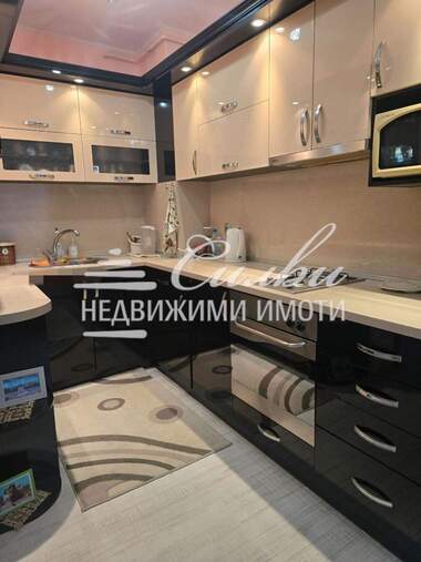 Аренда - Квартира в Център,  Шумен