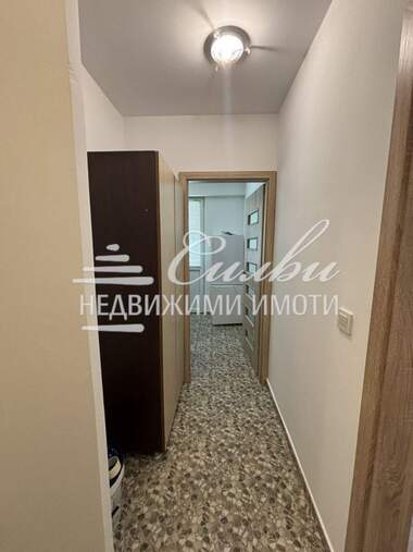 Închiriere - Apartament în Dobrudjanski,  Șumen
