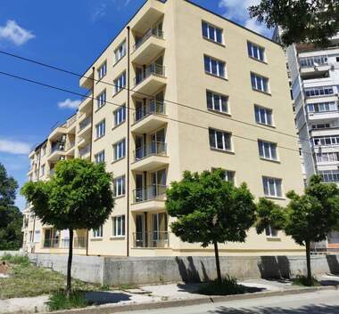 Продажба - Апартамент в Алеи Възраждане,  Русе