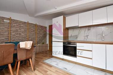 Închiriere - Apartament în Troșevo,  Varna
