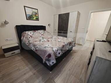 Închiriere - Apartament în Center,  Varna