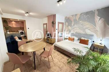For rent - Apartment in jP Gara,  Varna