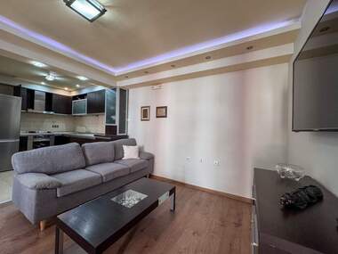 Miete - Wohnung in Wazrajdane,  Burgas