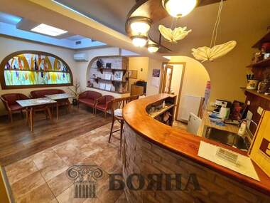 Vânzare - Salon de frumusețe/Birou/Restaurant/Cabinet de stomatologie în Center,  Ruse